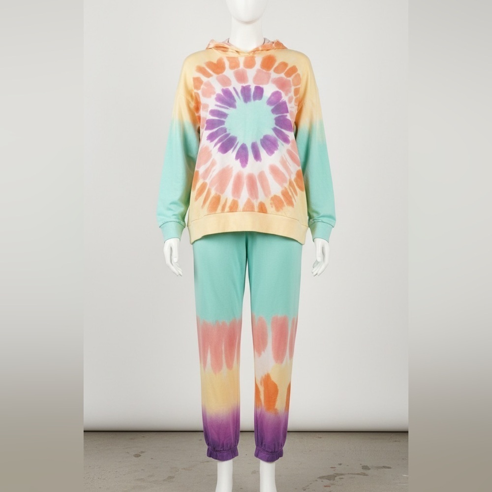 Vibrant Two-Piece Tie-Dye Loungewear Set - size L